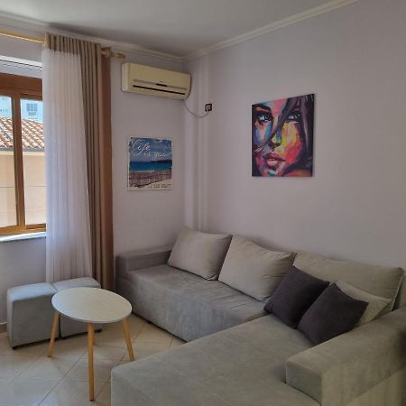 Glamorous Apartment In Tirana Buitenkant foto
