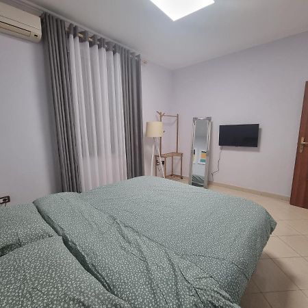Glamorous Apartment In Tirana Buitenkant foto