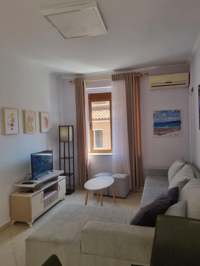 Glamorous Apartment In Tirana Buitenkant foto